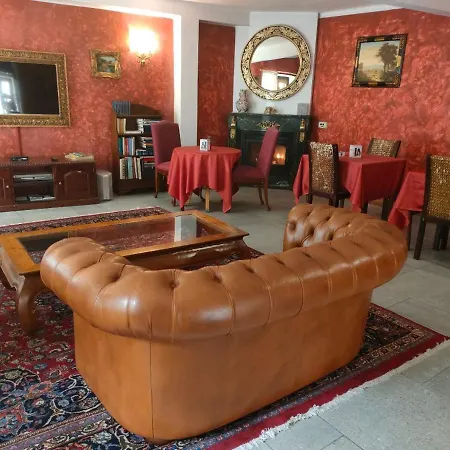 Lion Hotel