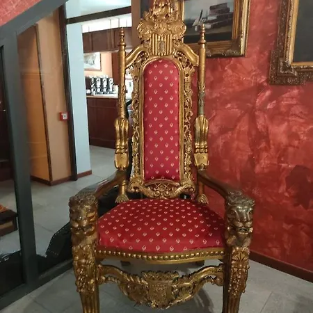 Lion Roure Turin