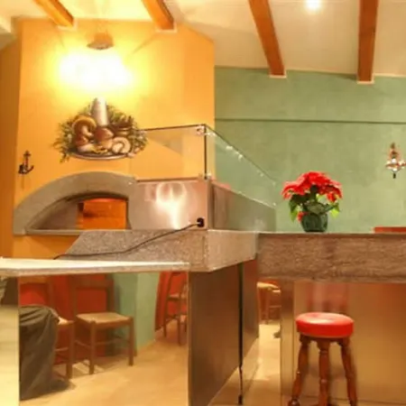 Hotel Lion 3*