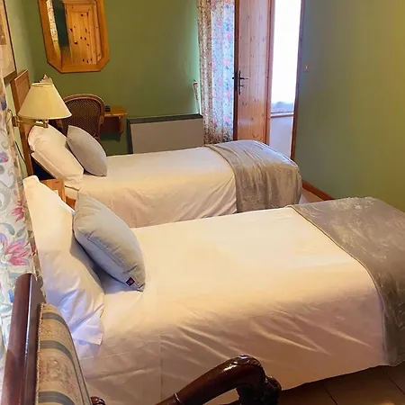 Lion Hotel