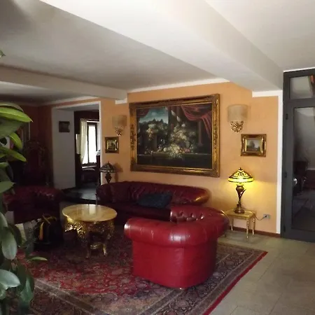 Hotel Lion